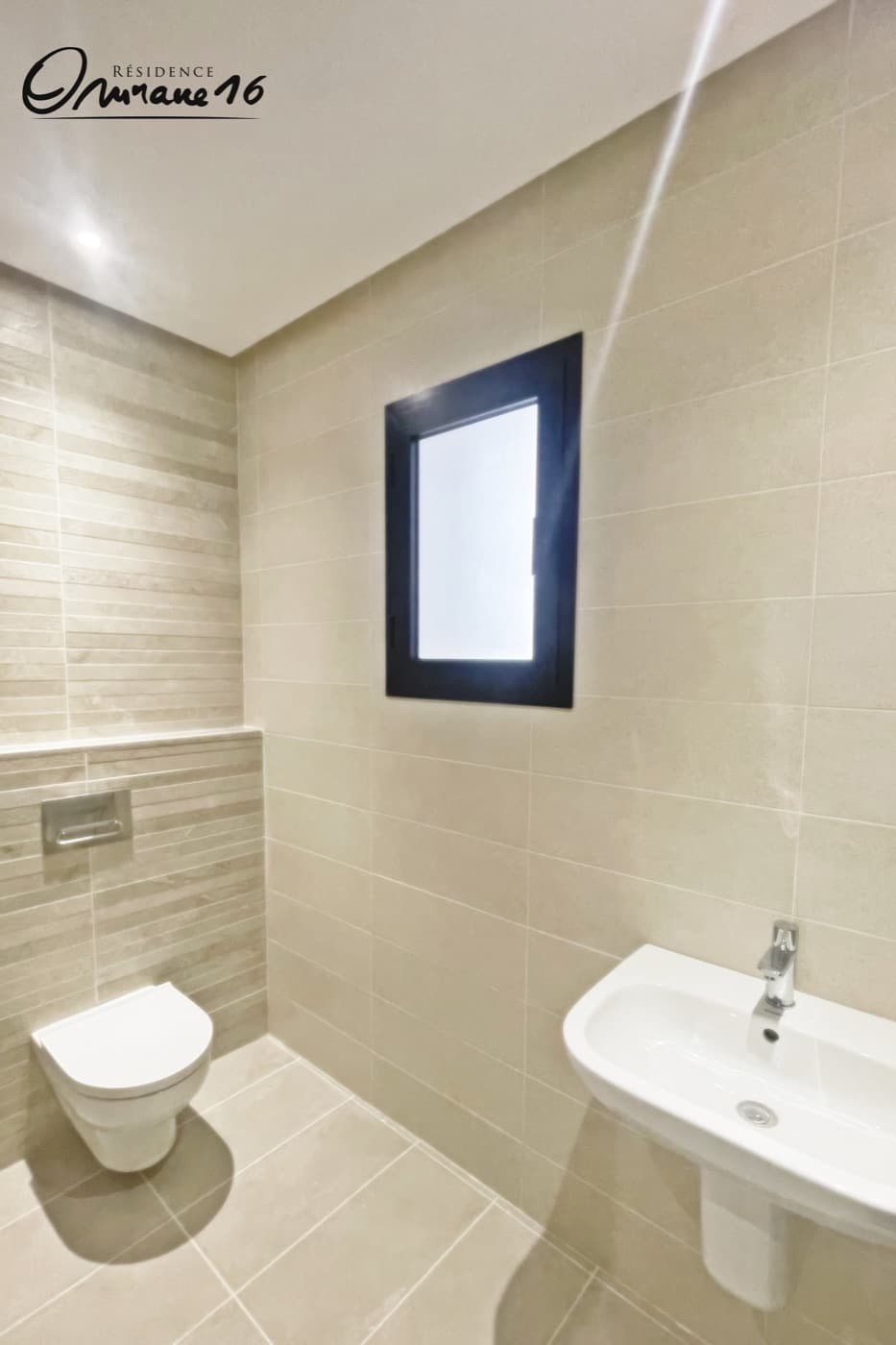 Omrane 16 Residence — Shower room