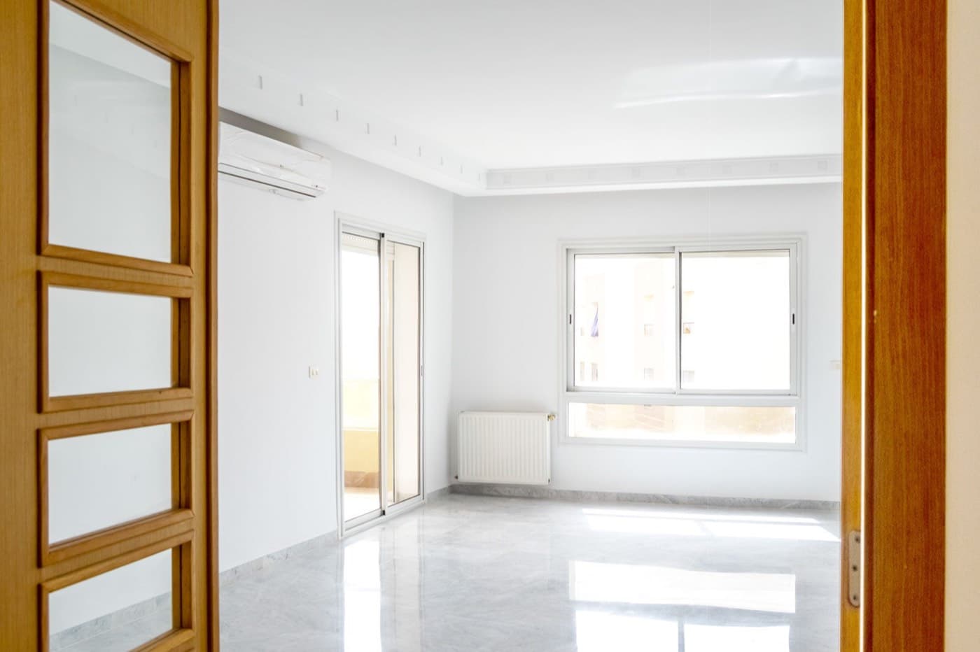 Omrane 12 Residence — Living room onto the terrace
